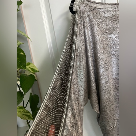 Women’s Silver Top - Picture 6 of 6